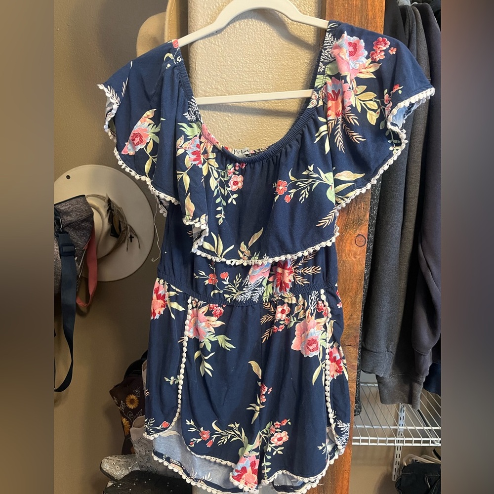 Off the shoulder jumper